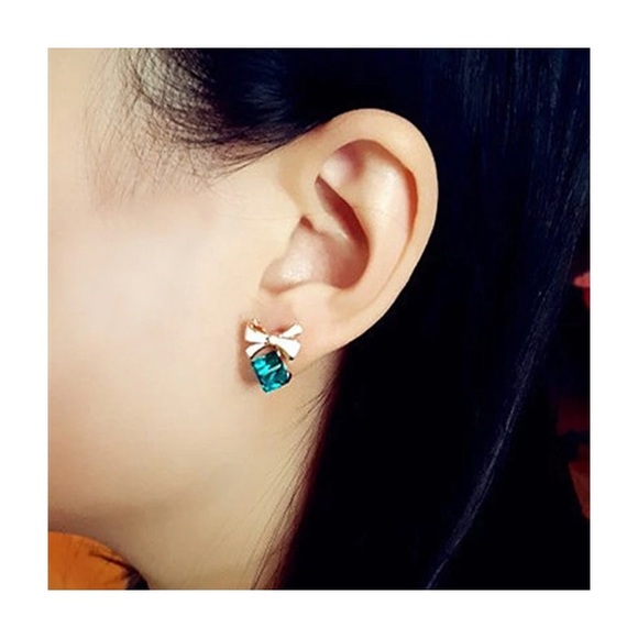 NEW💙💎GREEN💚WHITE💛GOLDEN🎀BOW CRYSTAL STUDS💎💙 - Picture 3 of 8